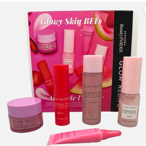 Glow Recipe X Sephora Glowy Skin BFFs
Skincare Kit:Travel Size Items - Picture 2 of 5